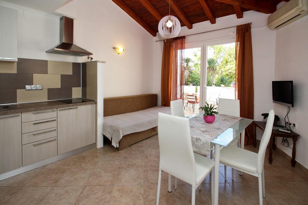 Apartment Drazen Šilo Dış mekan fotoğraf